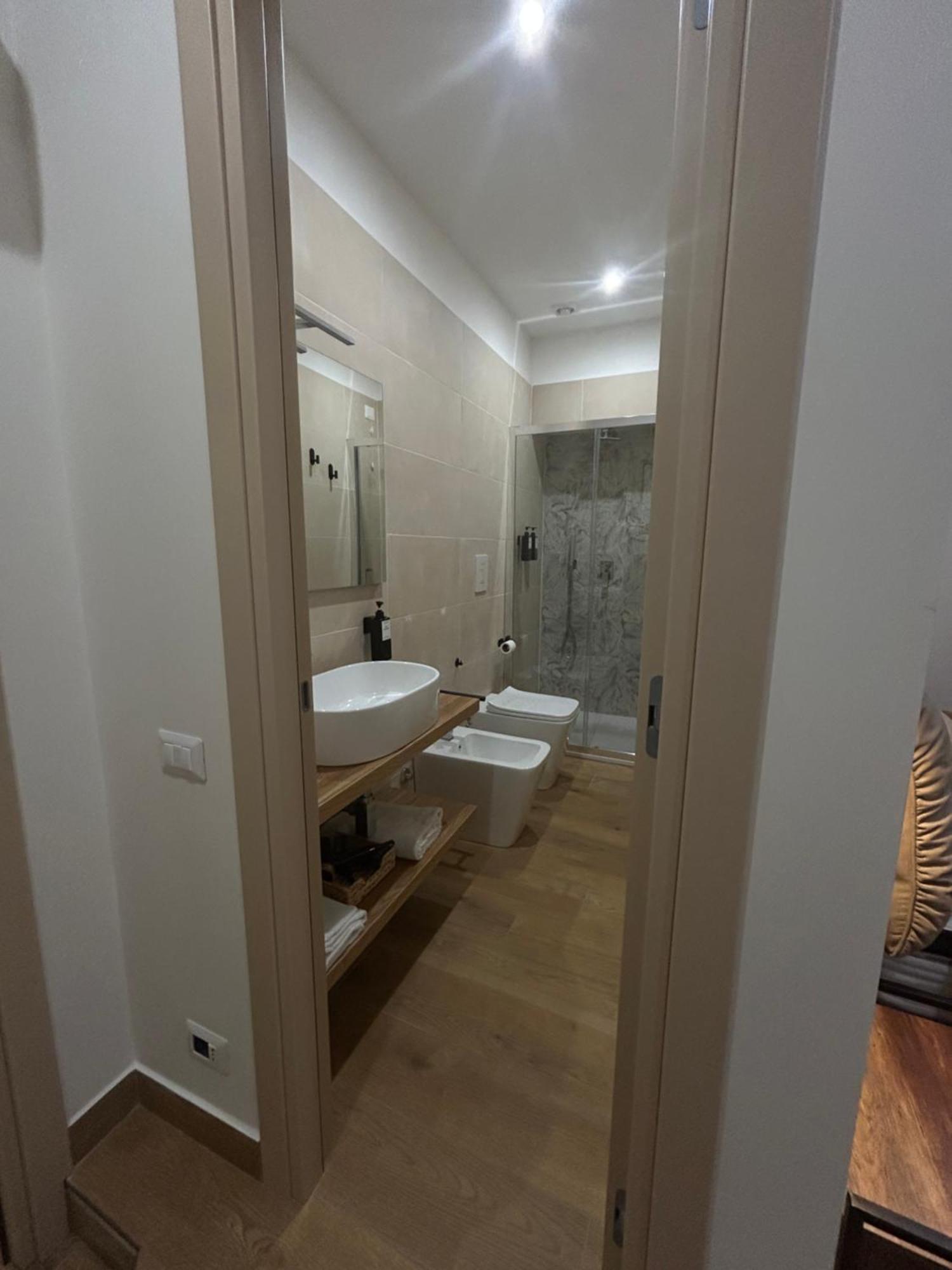Somnia Luxury Rooms Napoli Esterno foto