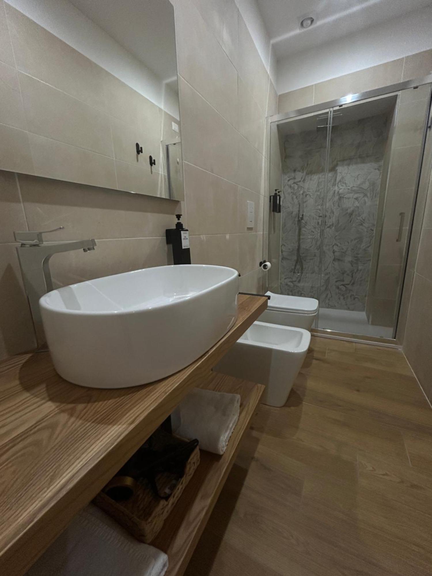 Somnia Luxury Rooms Napoli Esterno foto