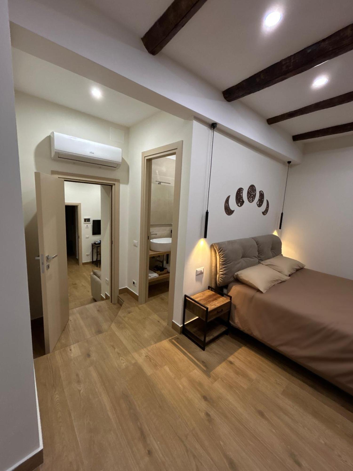 Somnia Luxury Rooms Napoli Esterno foto