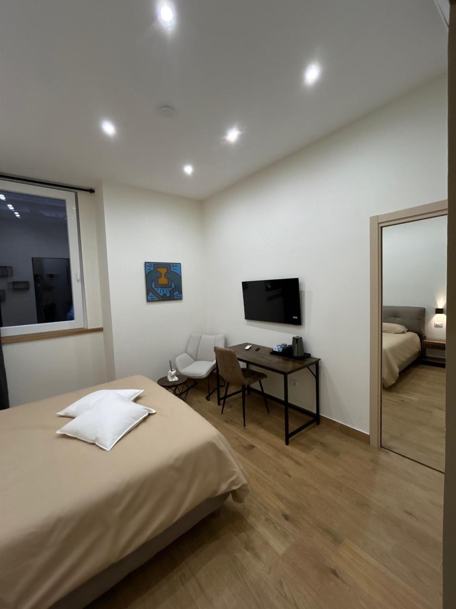 Somnia Luxury Rooms Napoli Esterno foto