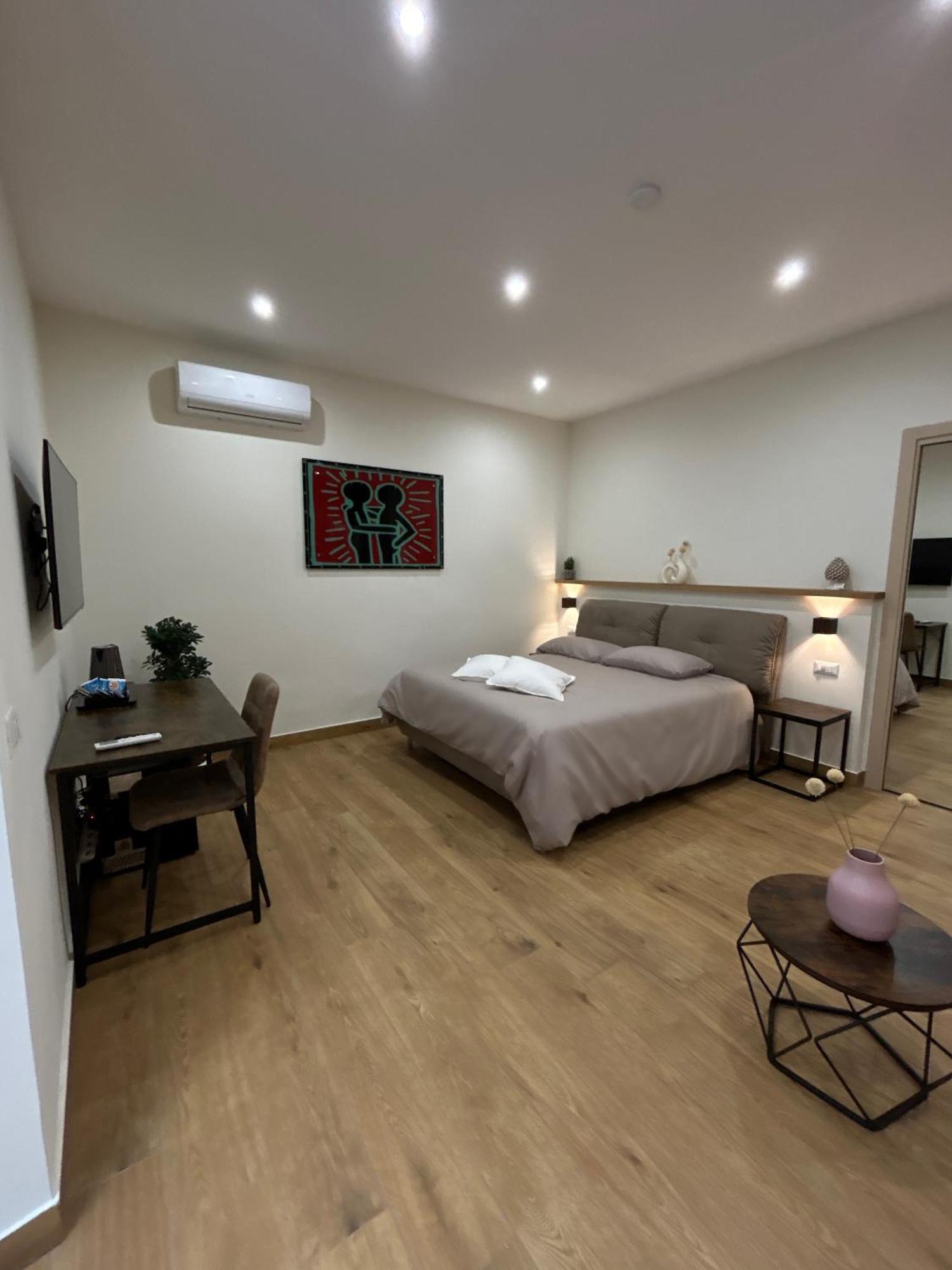 Somnia Luxury Rooms Napoli Esterno foto