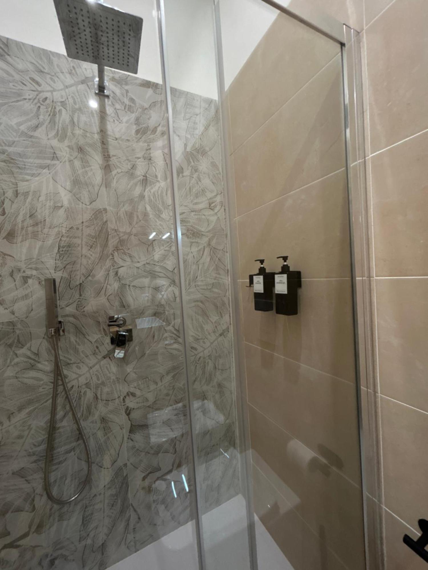 Somnia Luxury Rooms Napoli Esterno foto