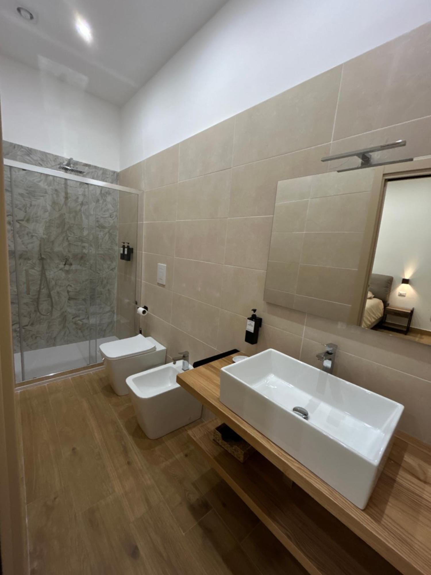 Somnia Luxury Rooms Napoli Esterno foto